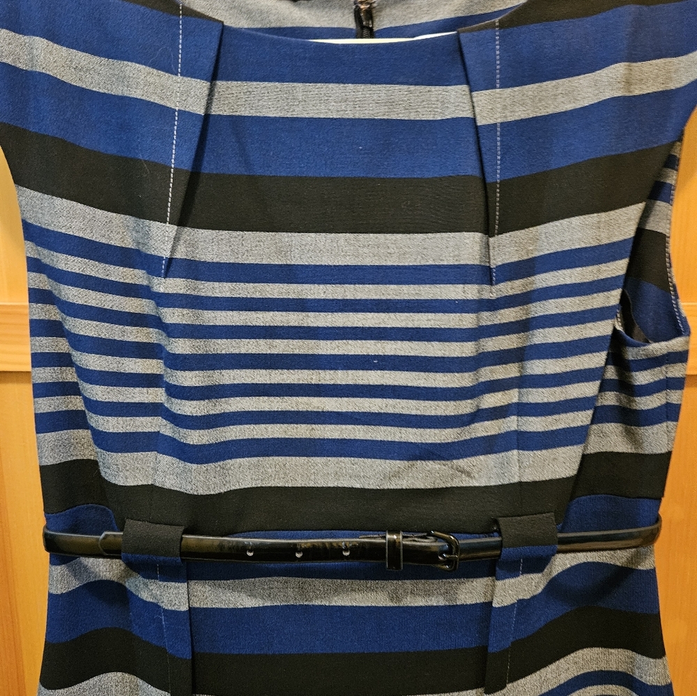 Dress - Picture 9 of 10